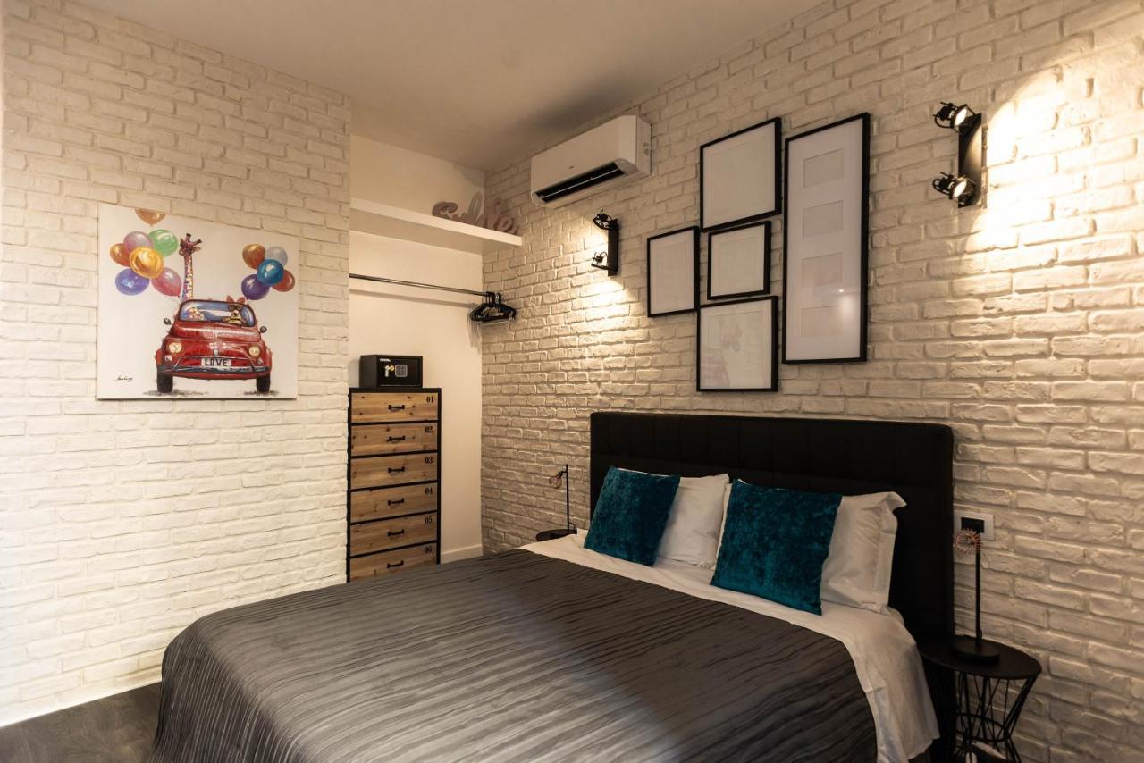 Trevi & Pantheon Design Rooms Рим Екстер'єр фото