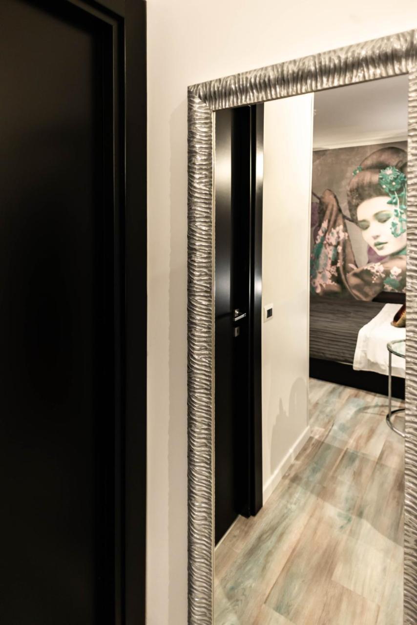 Trevi & Pantheon Design Rooms Рим Екстер'єр фото