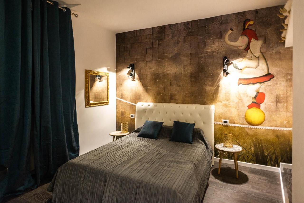 Trevi & Pantheon Design Rooms Рим Екстер'єр фото